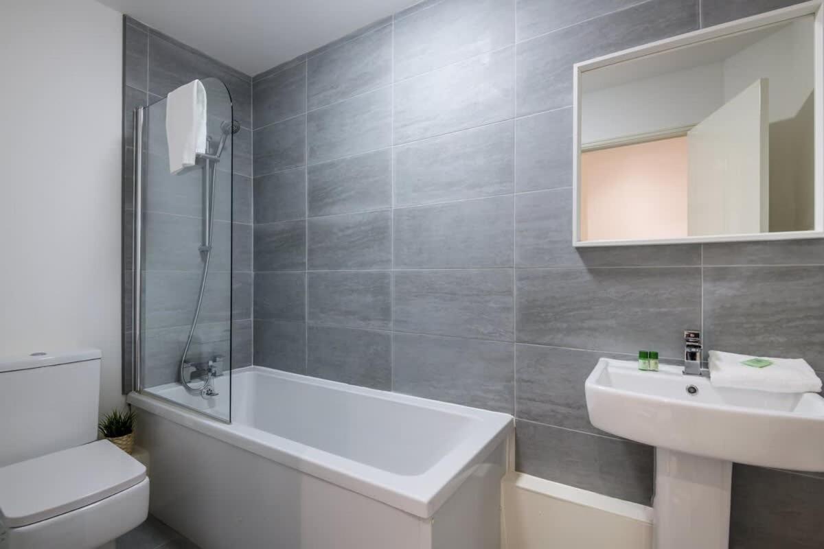 Fabulous Quayside Apartment With Free Parking Liverpool Exterior foto